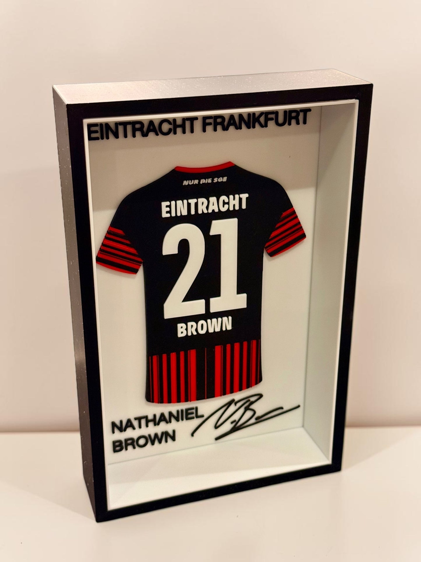 Nathaniel Brown - Eintracht Frankfurt