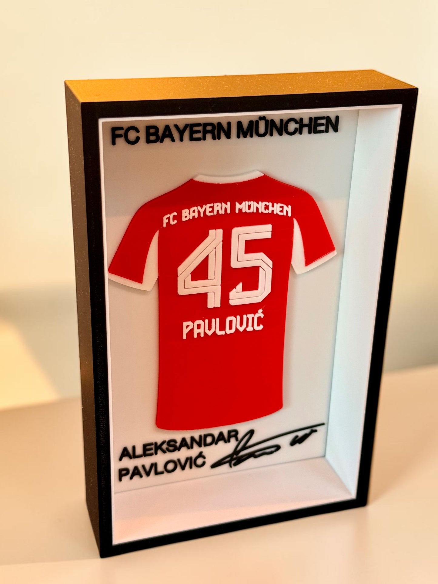 Aleksandar Pavlovic - Bayern München