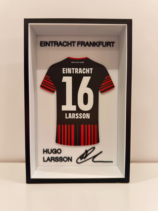Hugo Larsson - Eintracht Frankfurt